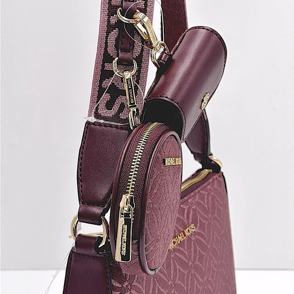 MICHAEL KORS Jet Set Travel Small Logo Jacquard Crossbody With Tech Attach
NWT - Picture 5 of 16